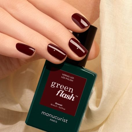 Vernis Semi-Permanent Green Flash GRENAT